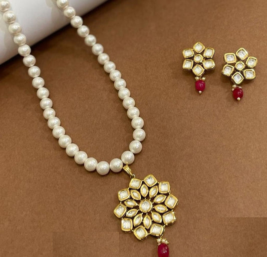 Elegant White Pearl Necklace Set