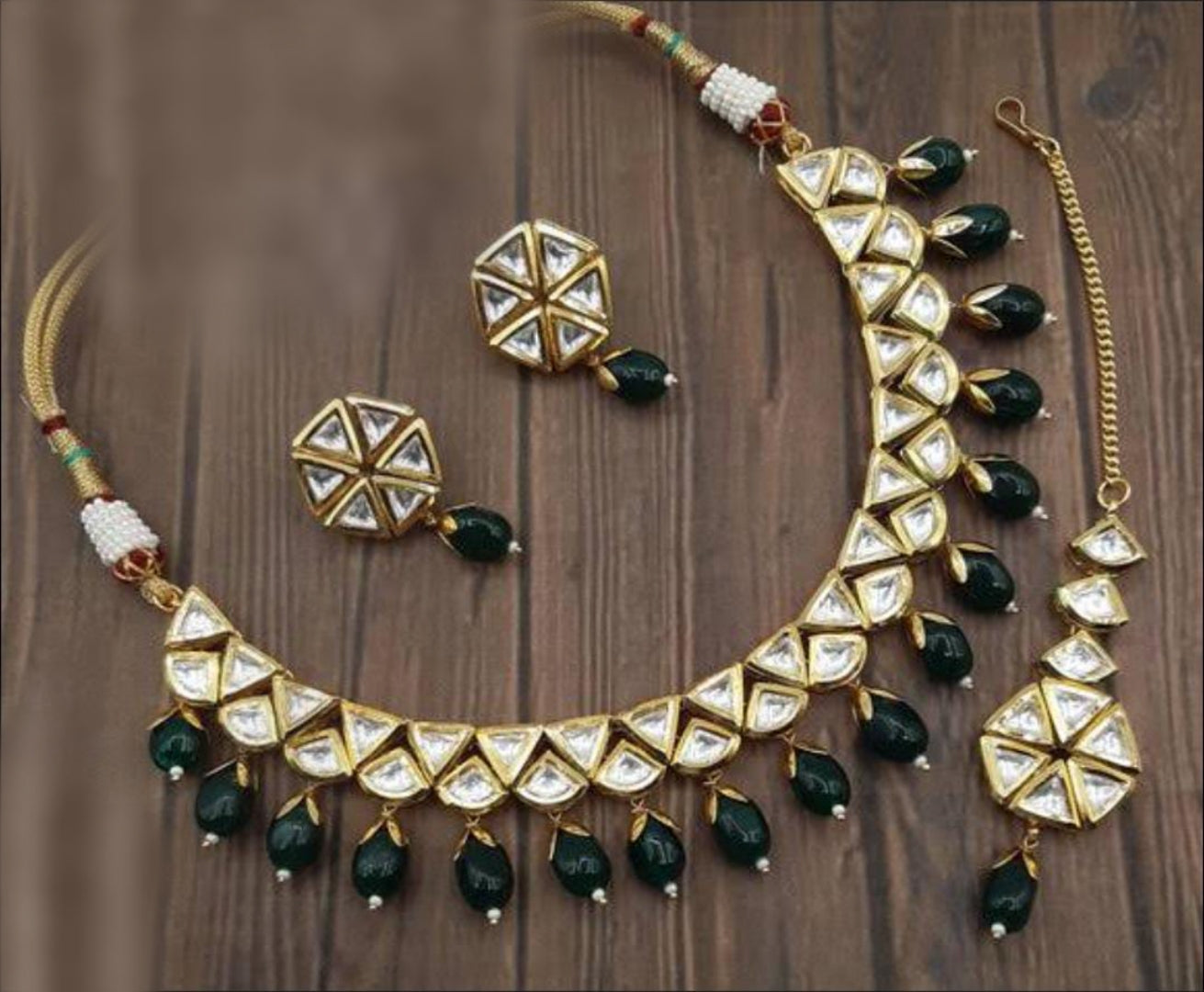 Elegant Black Stone Studded Necklace Set