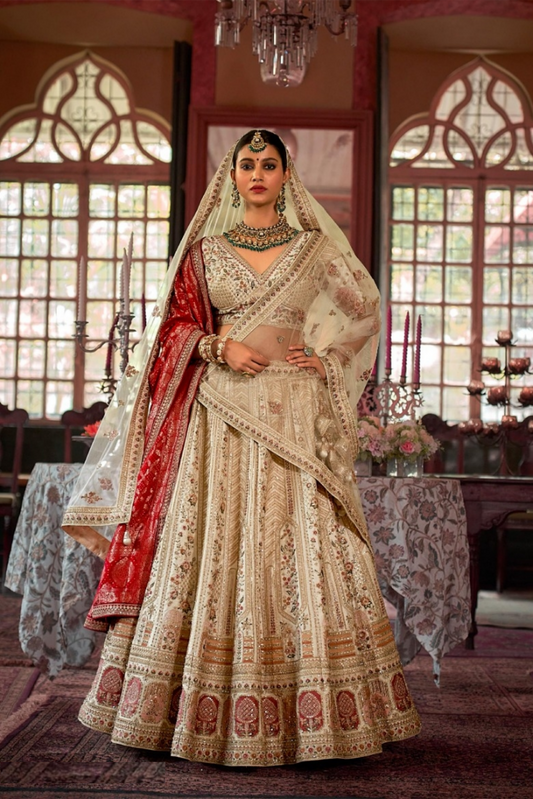 Chic Cream Bridal tone Silk Sequins Embroidery Zari Weaving Work Bridal Lehenga