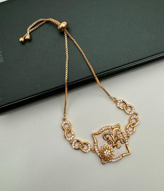 Elegant Golden One Pease Necklace